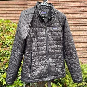 Women’s Patagonia light weight black jacket